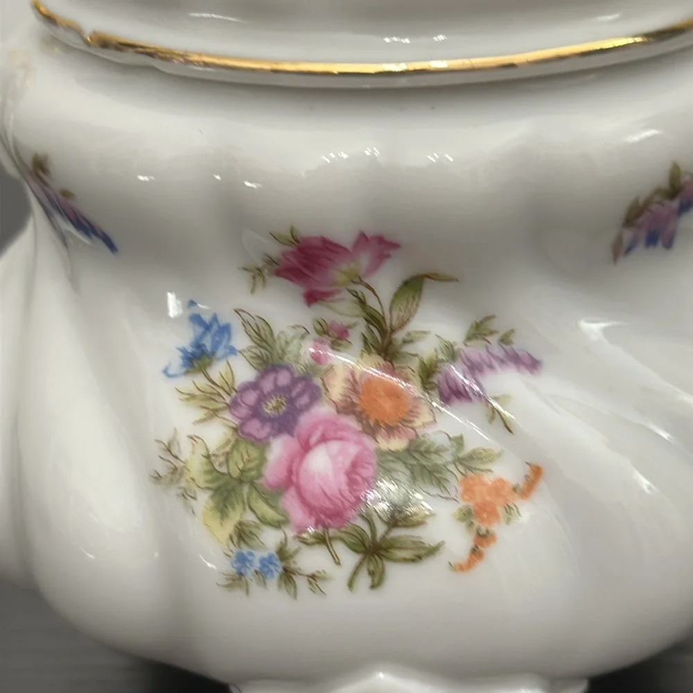 Lefton Porcelain Hand Painted Footed Sugar Bowl NE 3476